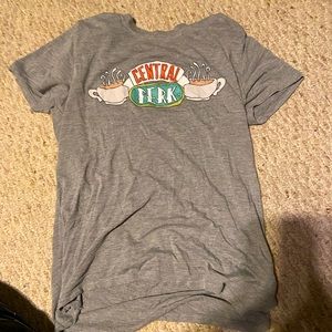 FRIENDS CENTRAL PERK T-SHIRT
